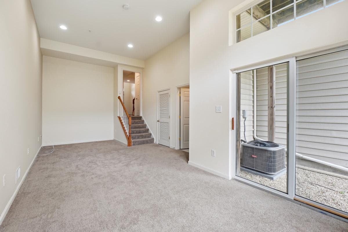 8910 Dawson Manor Drive photo 34