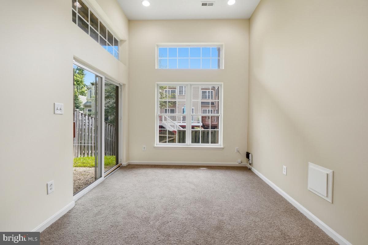 8910 Dawson Manor Drive photo 37