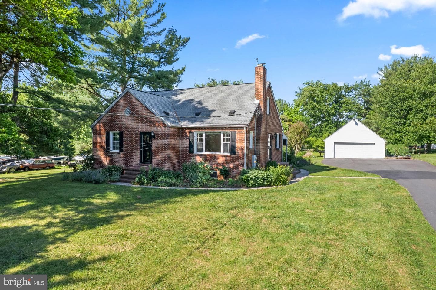 2311 Daniels Road photo 4