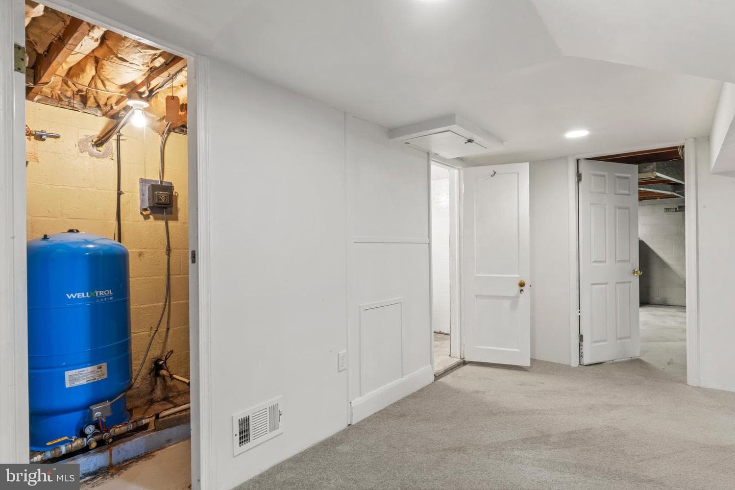 2311 Daniels Road photo 43
