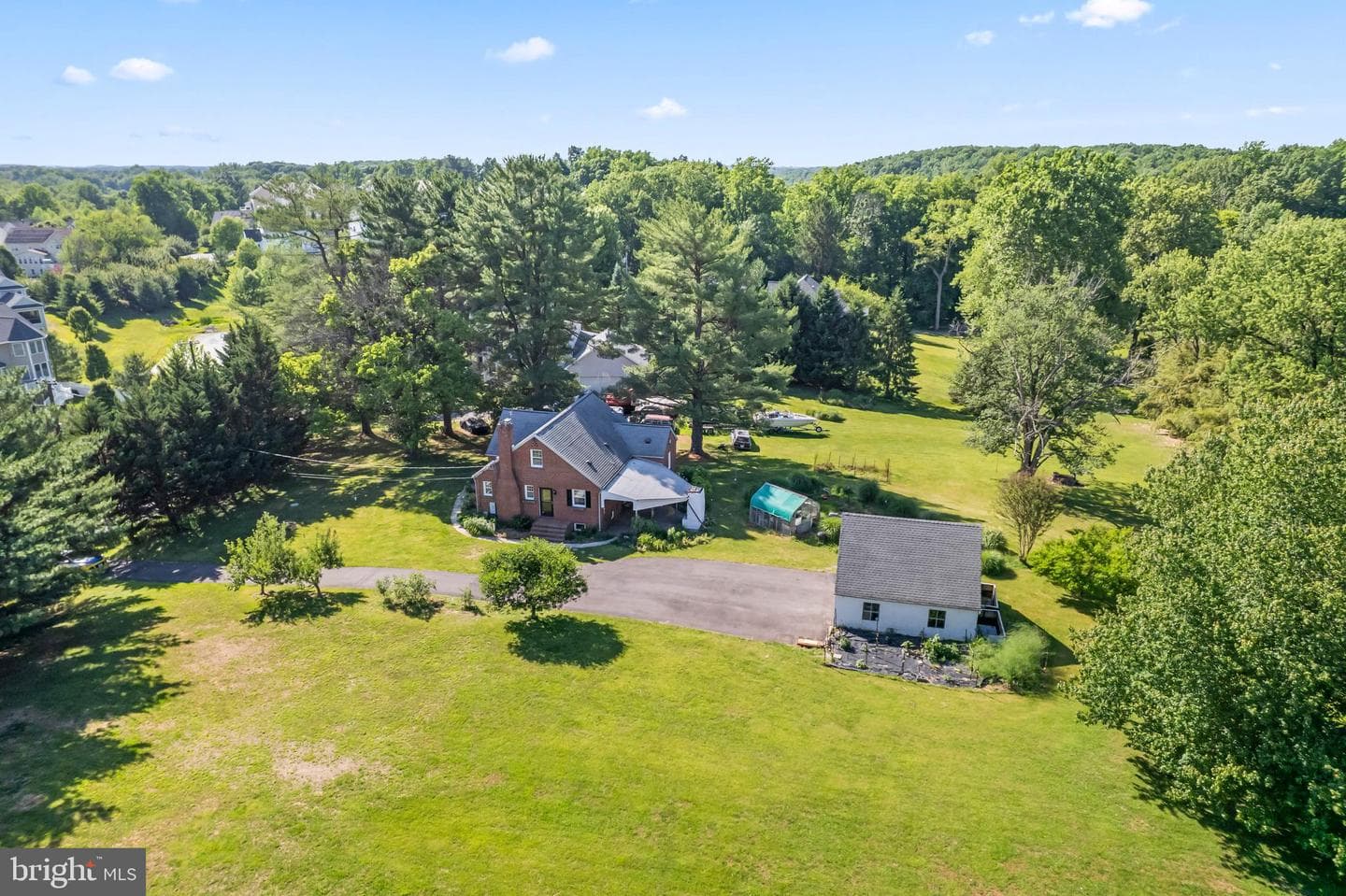 2311 Daniels Road photo 59