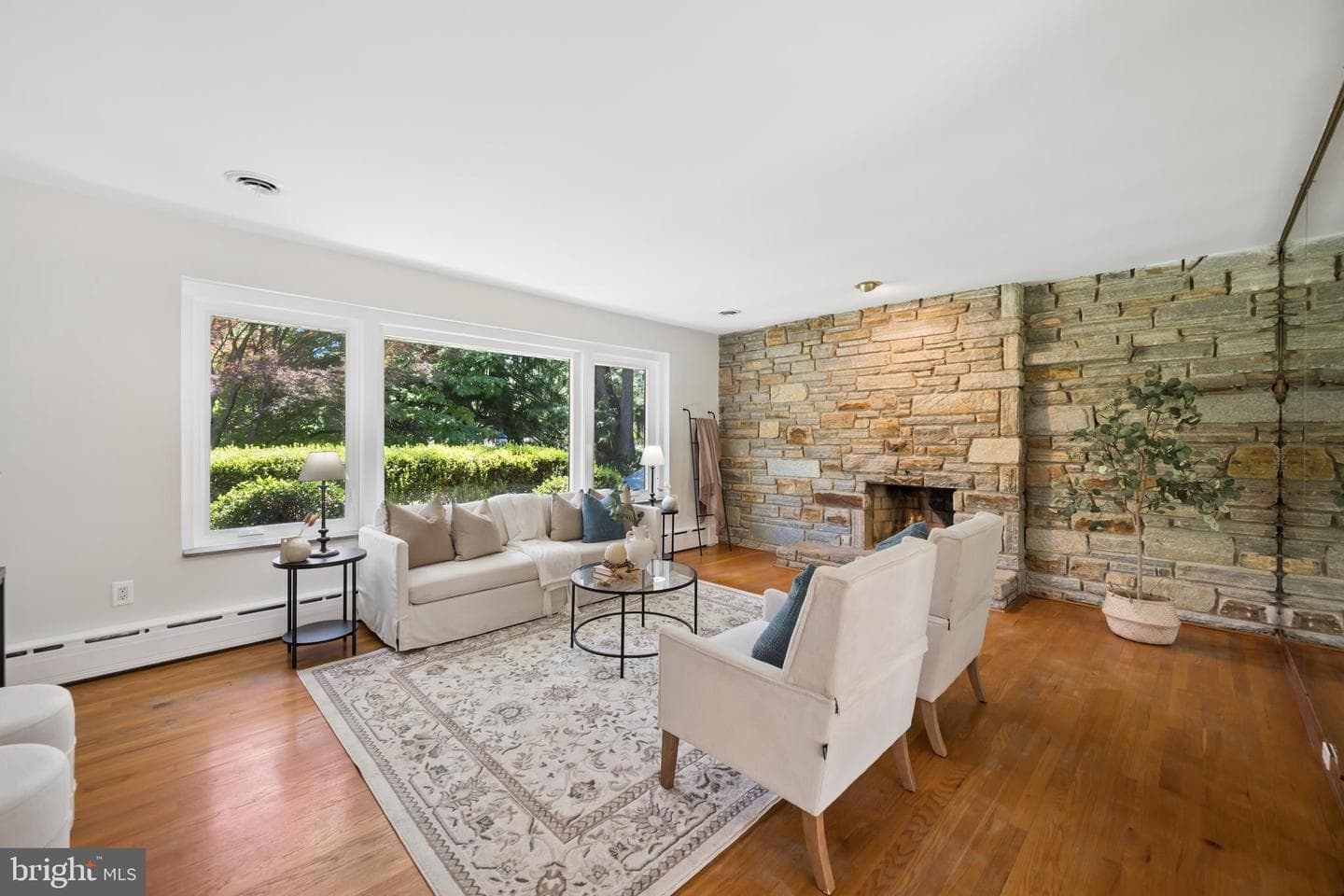 9710 Hillsmere Road photo 10