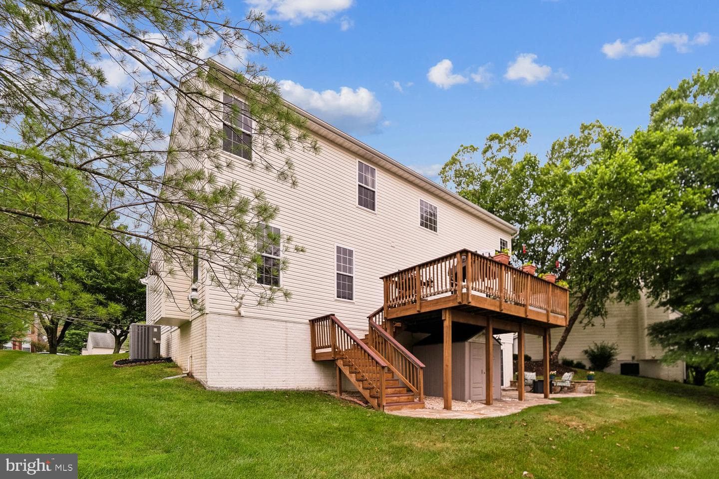 8608 Lawrence Mill Court photo 24