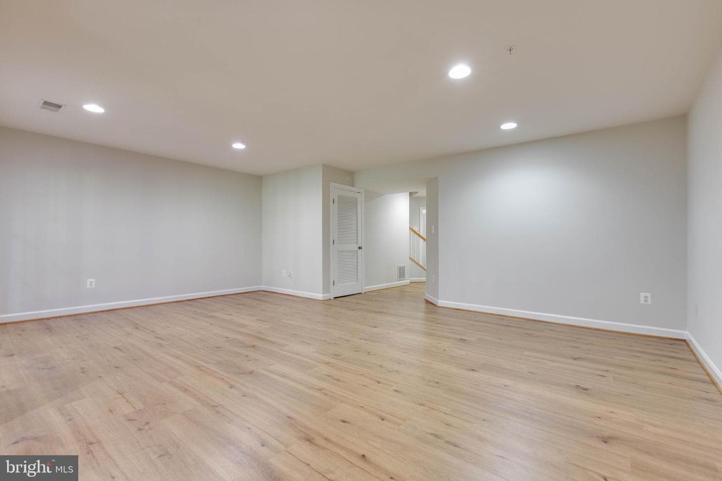 10665 Hillingdon Road photo 42