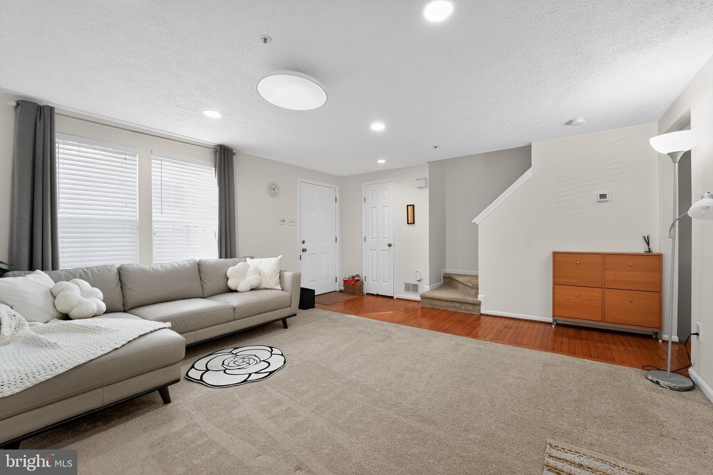 6049 Shepherd Square #92 photo 2