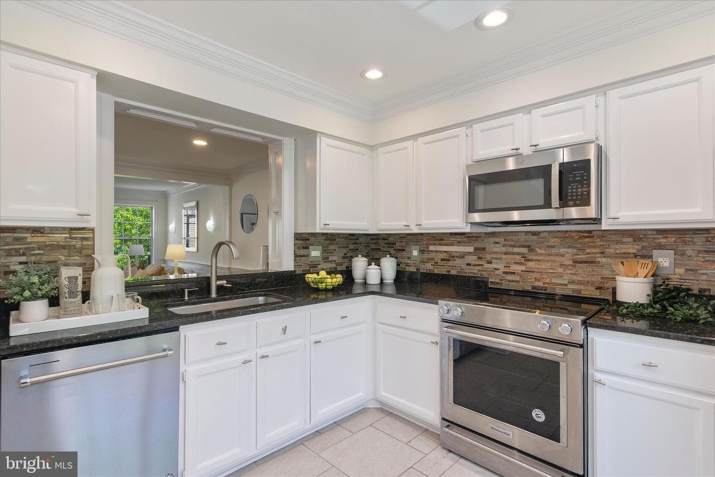 8414 Oak Bush Terrace photo 3