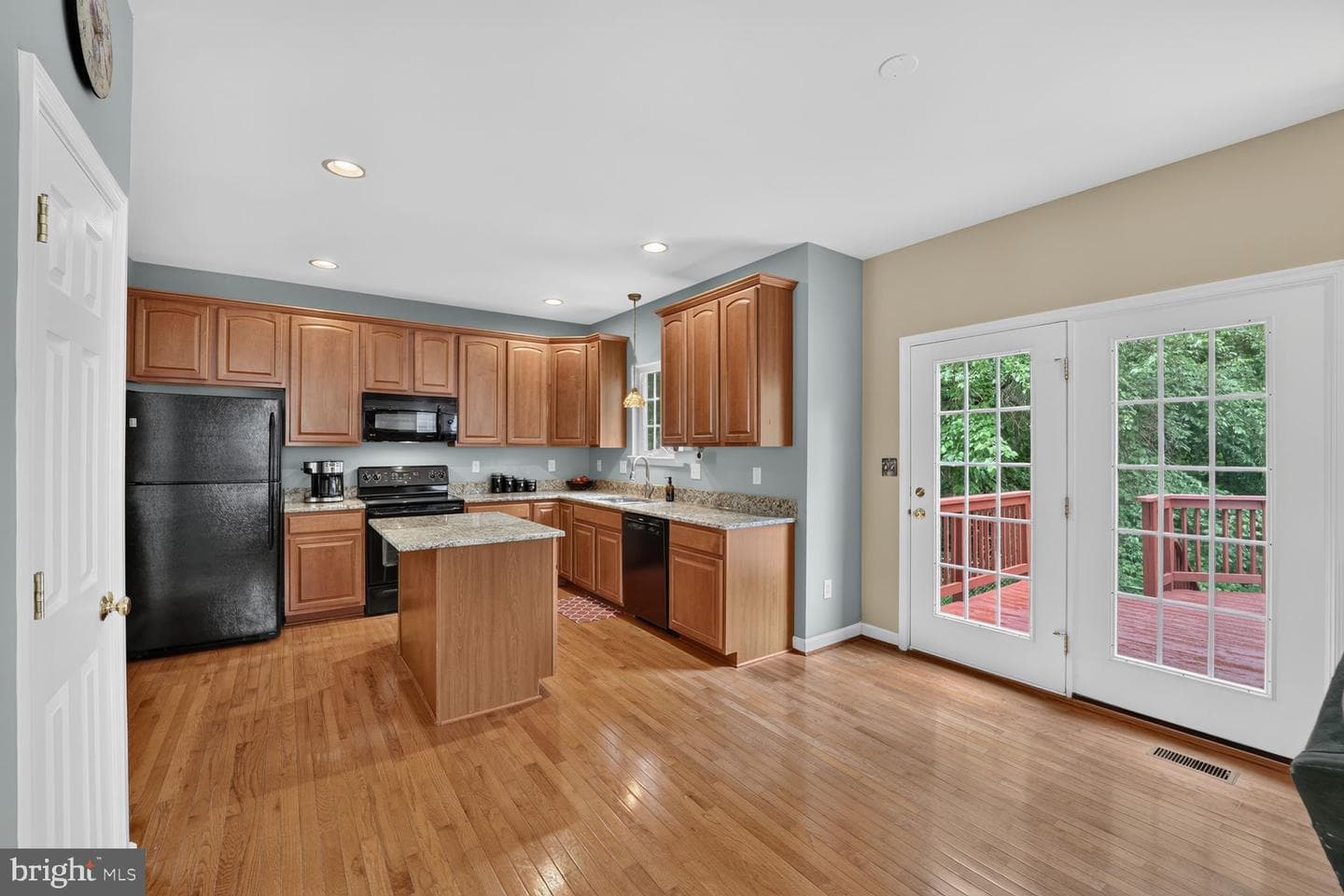 9957 Guilford Road photo 13