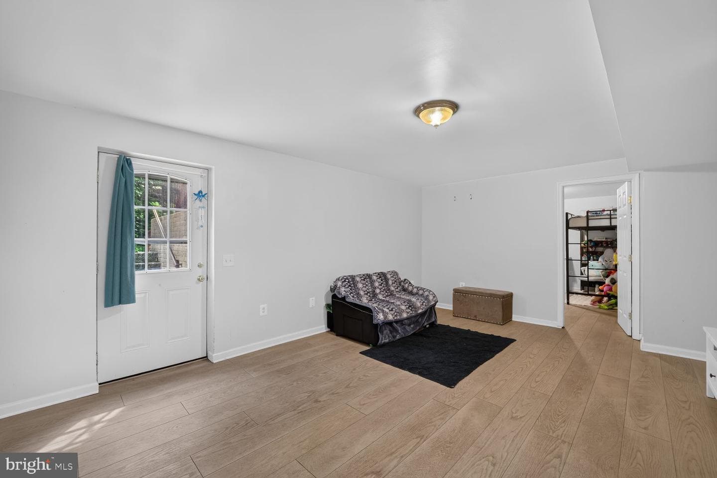 9957 Guilford Road photo 30