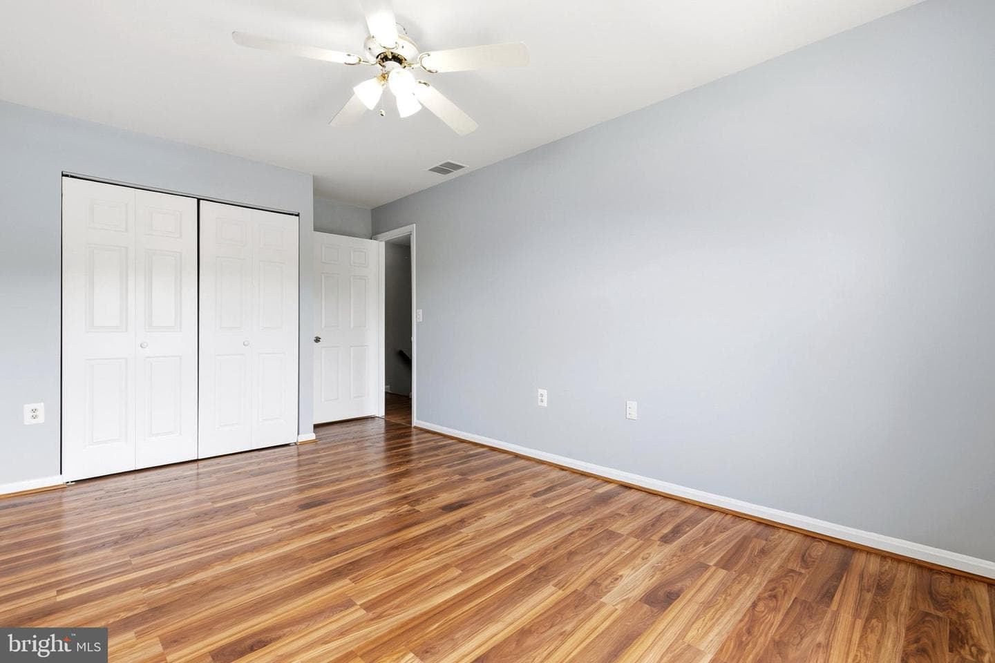 9075 N Laurel Road #o photo 19