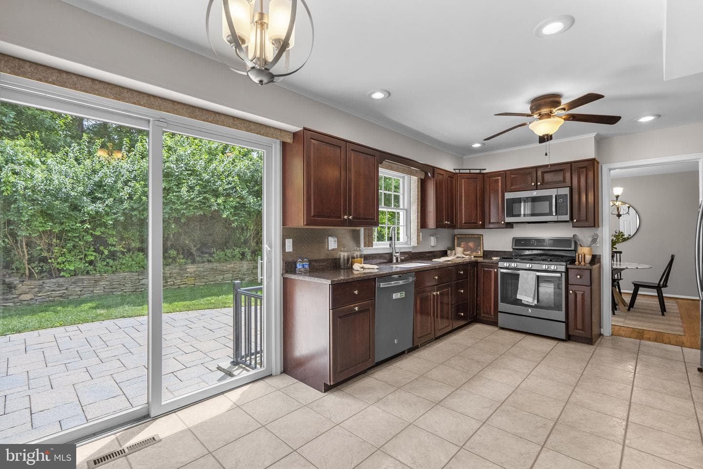 3525 Font Hill Drive photo 13