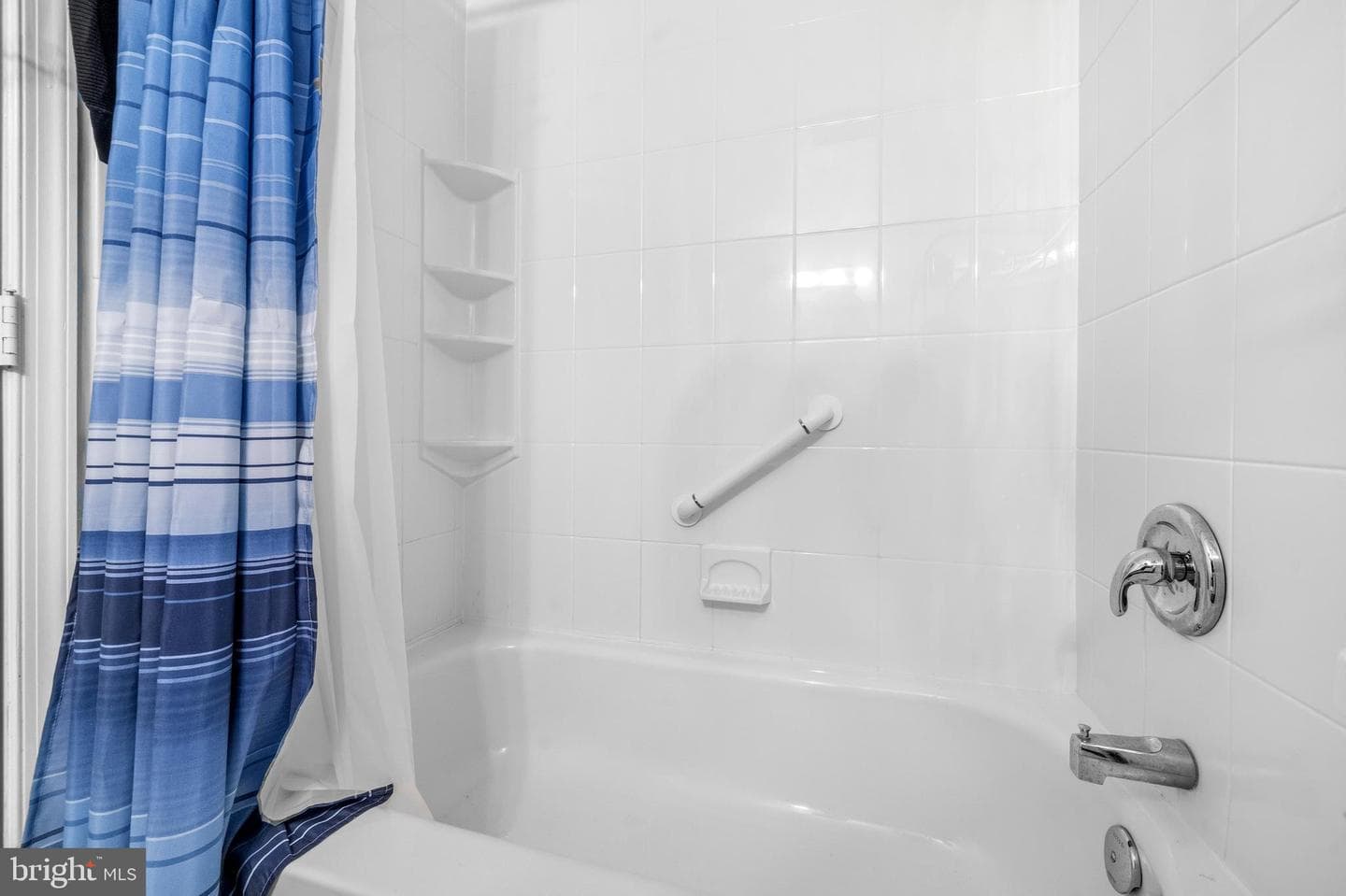 9076 Goldamber Garth photo 22