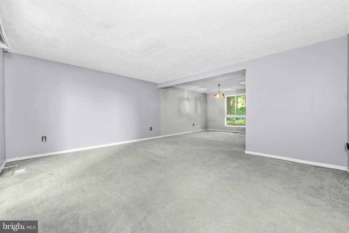 9076 Goldamber Garth photo 3