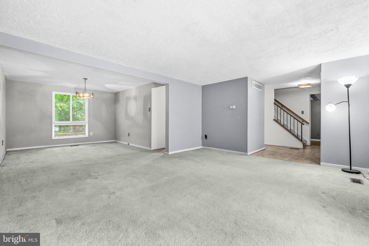9076 Goldamber Garth photo 4