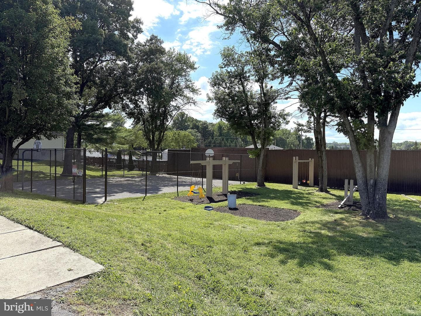 8423 Heartwood Road photo 29