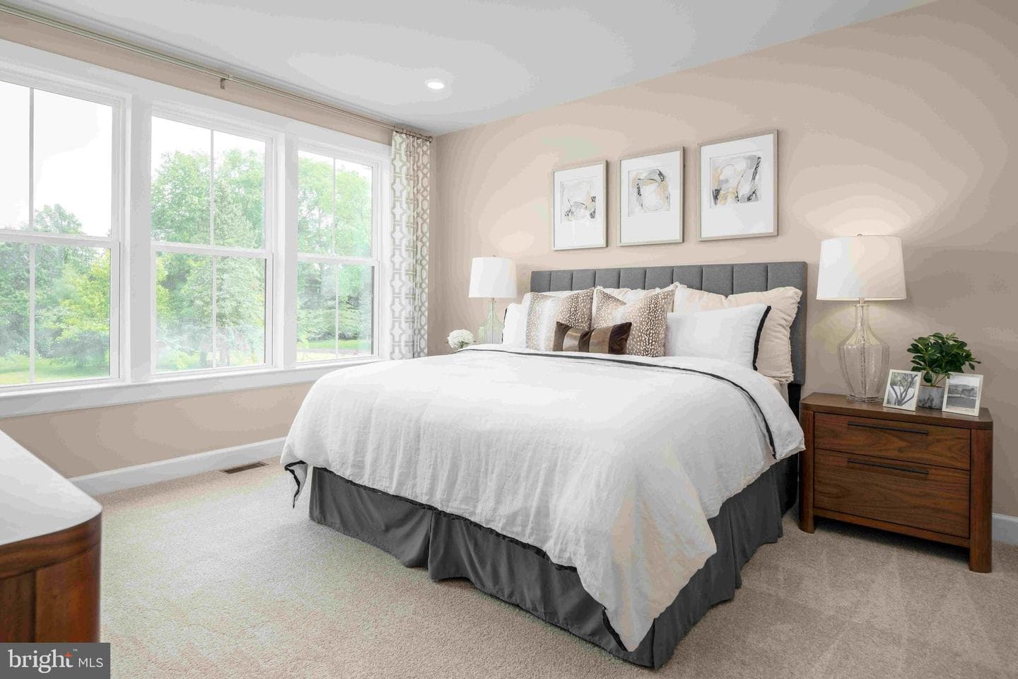 5439 Pondview Ln photo 8