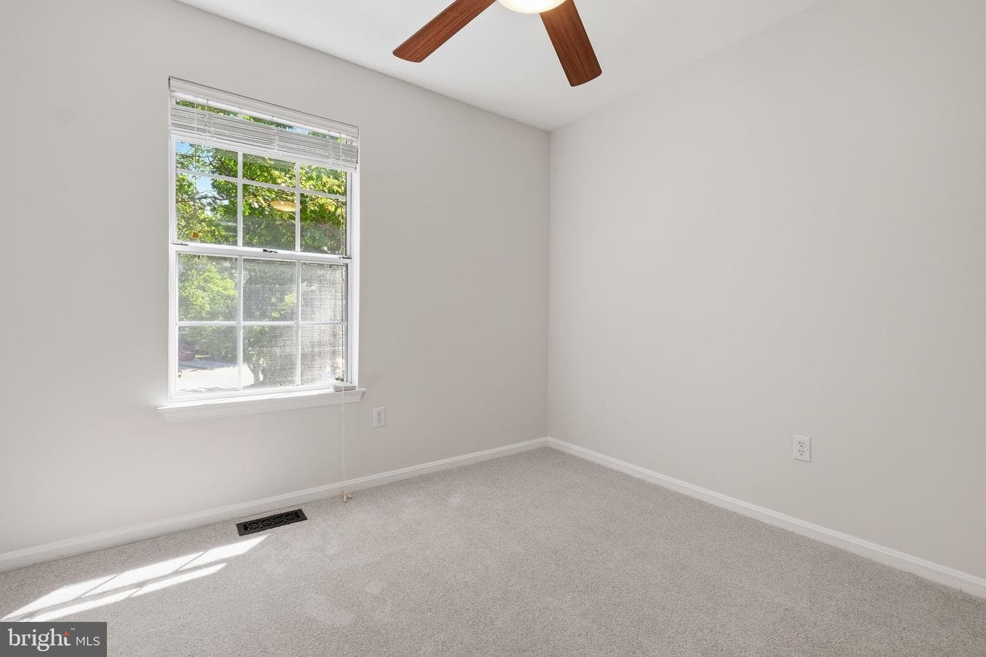 8463 Oak Bush Terrace photo 23
