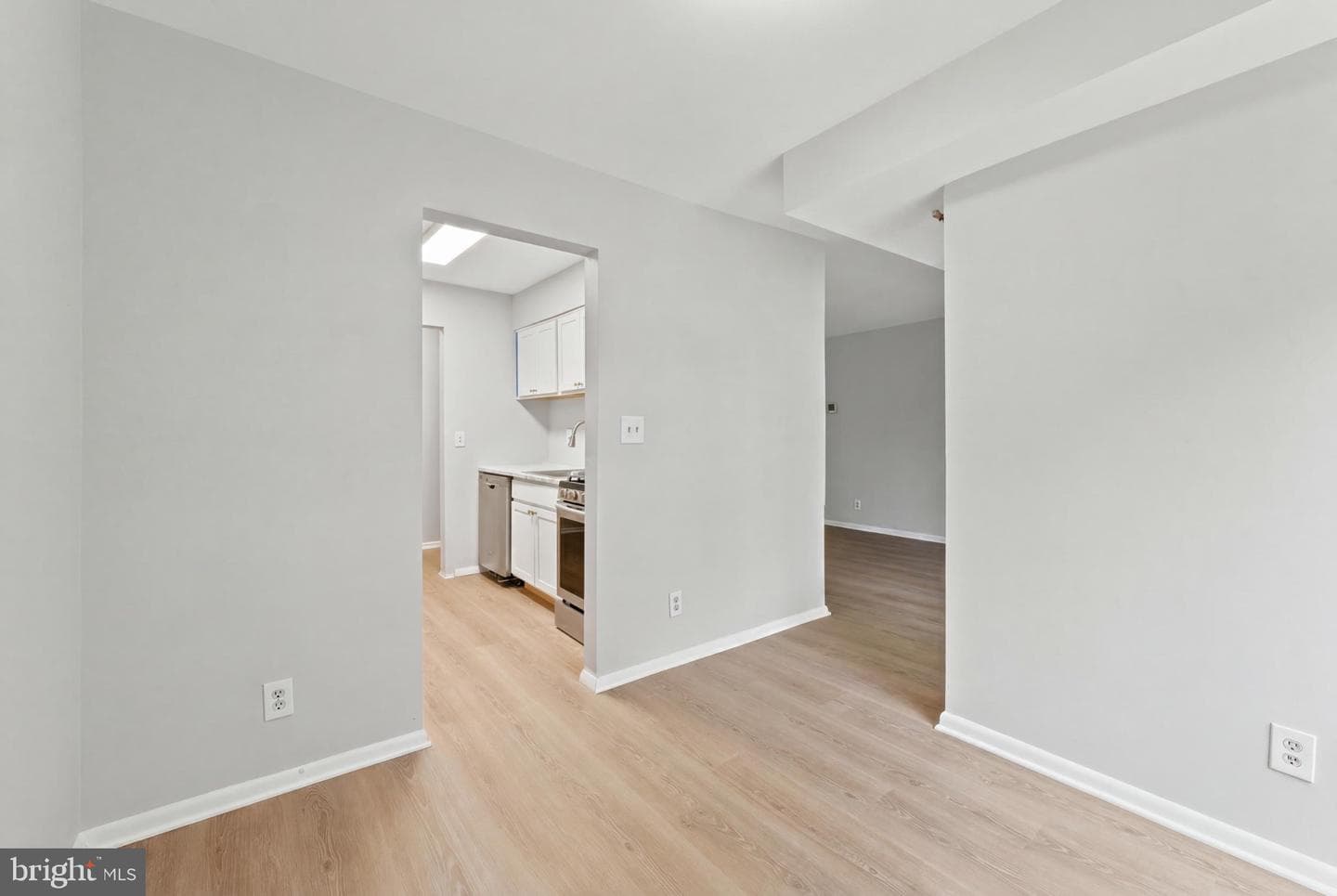 6003 Majors Lane #8 O20 photo 9