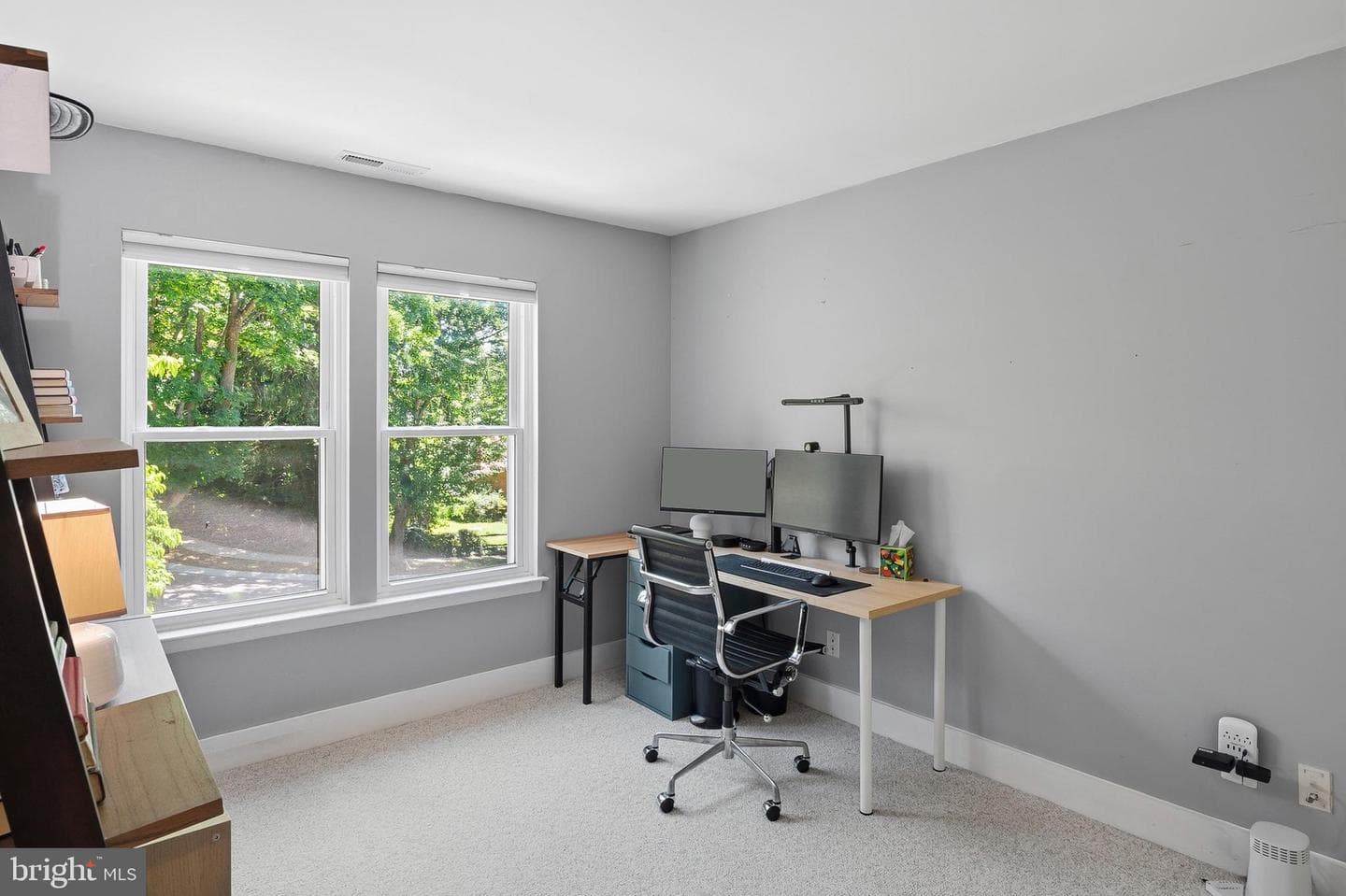 10017 The Mending Wall photo 32