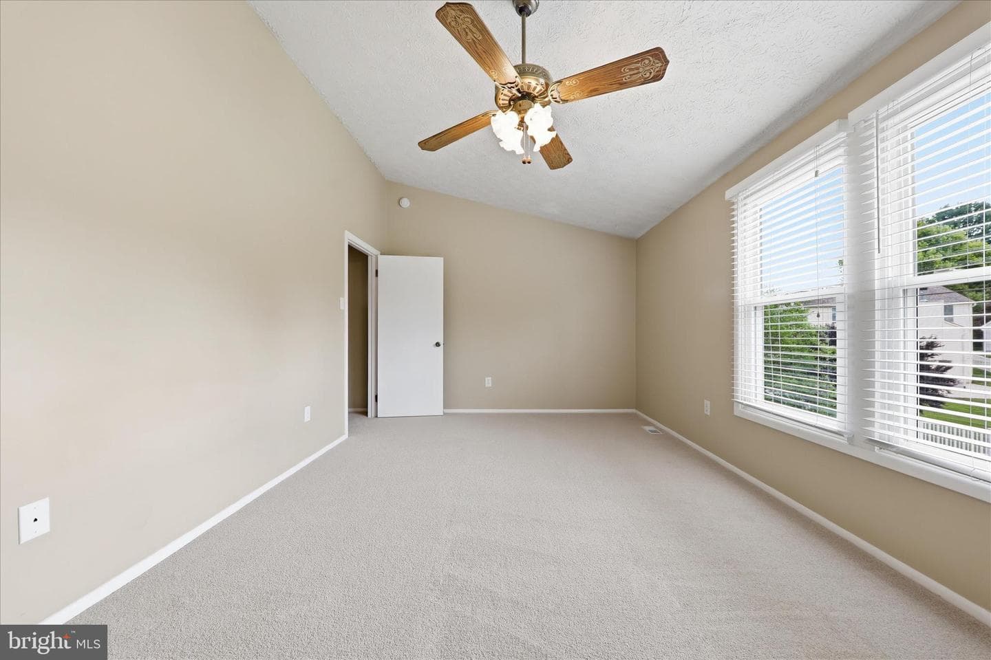6317 Loring Drive photo 20