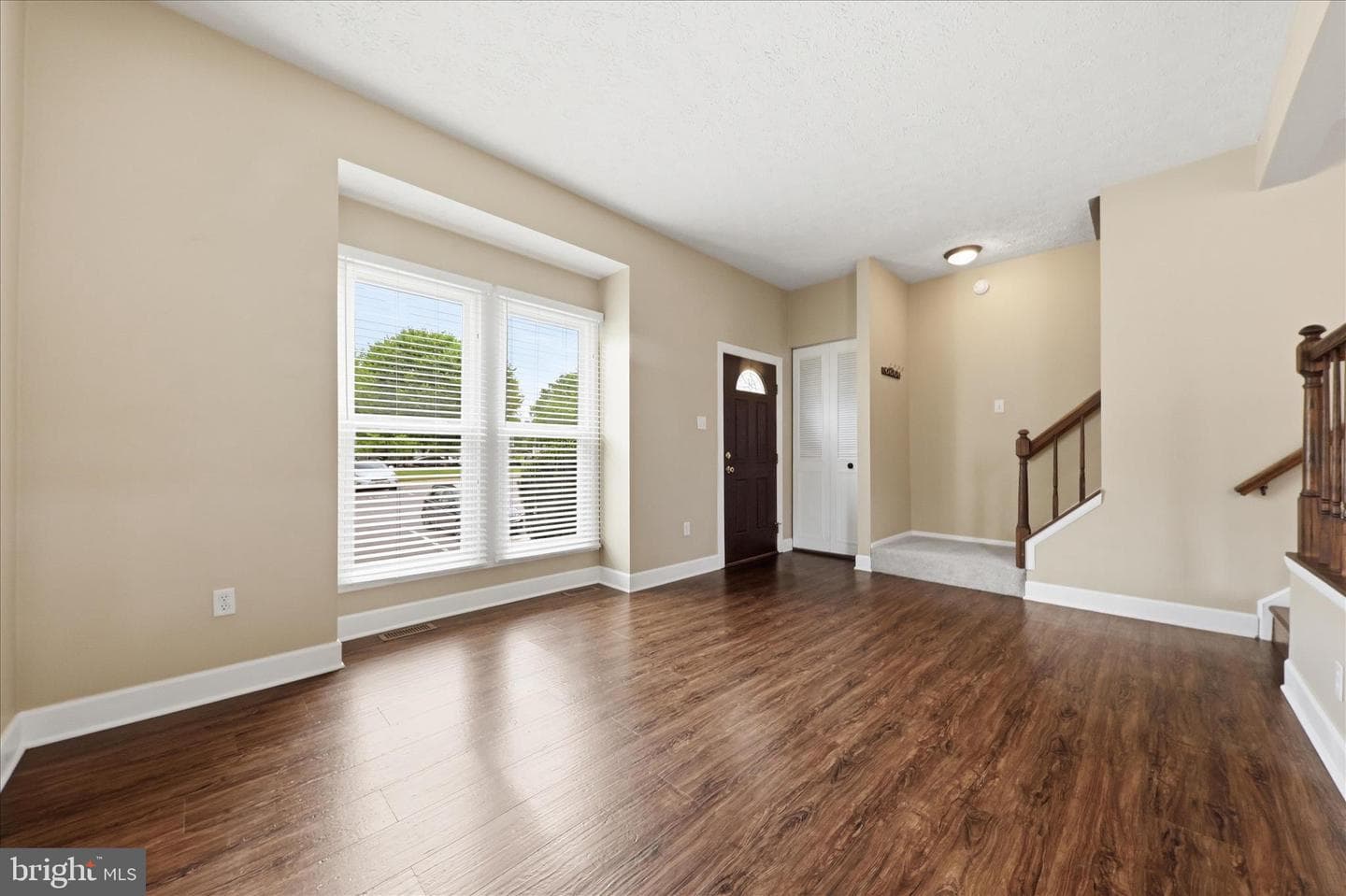 6317 Loring Drive photo 6