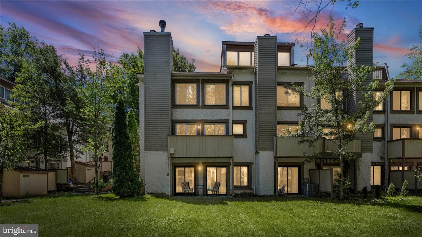 5453 El Camino #5 Cd, Columbia
