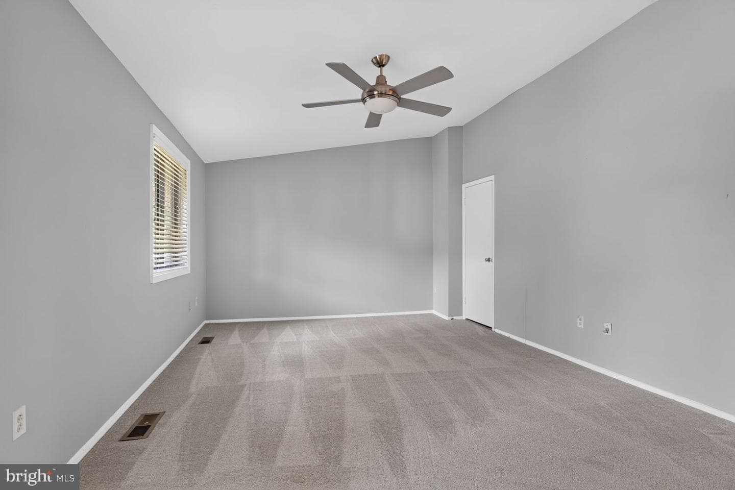 9251 Hobnail Court photo 15