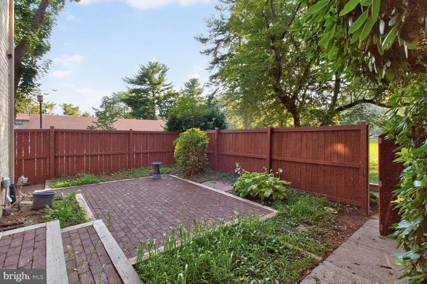 9251 Hobnail Court photo 3