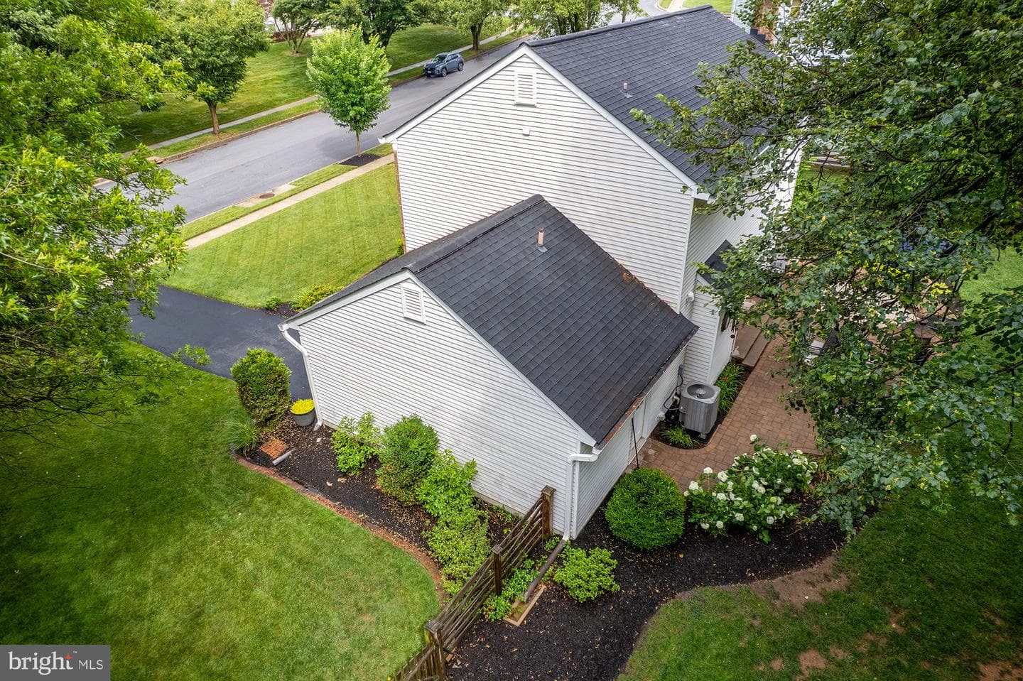 4704 Yorkshire Drive photo 22
