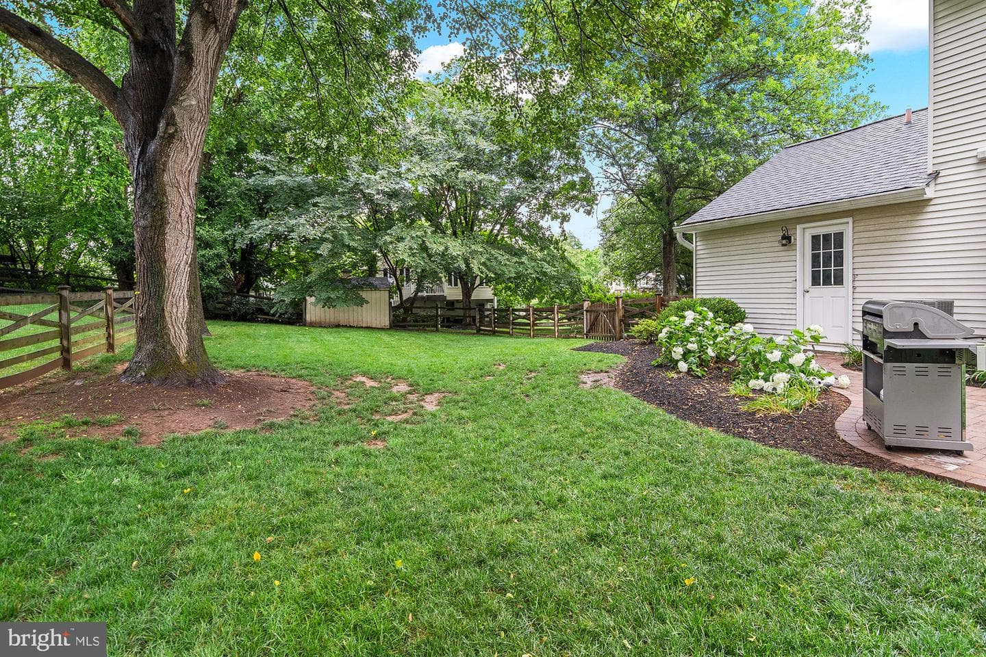 4704 Yorkshire Drive photo 7