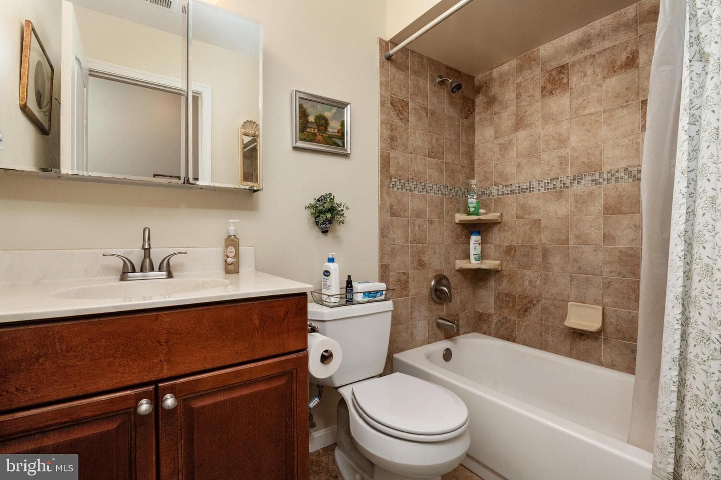 8337 Montgomery Run Rd # C photo 19