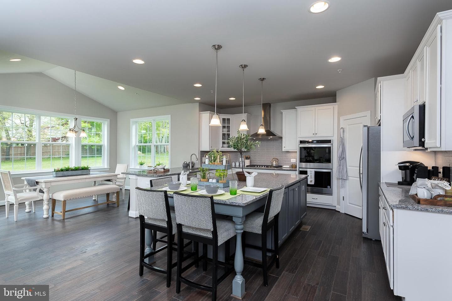 4492 Ilchester Road photo 3