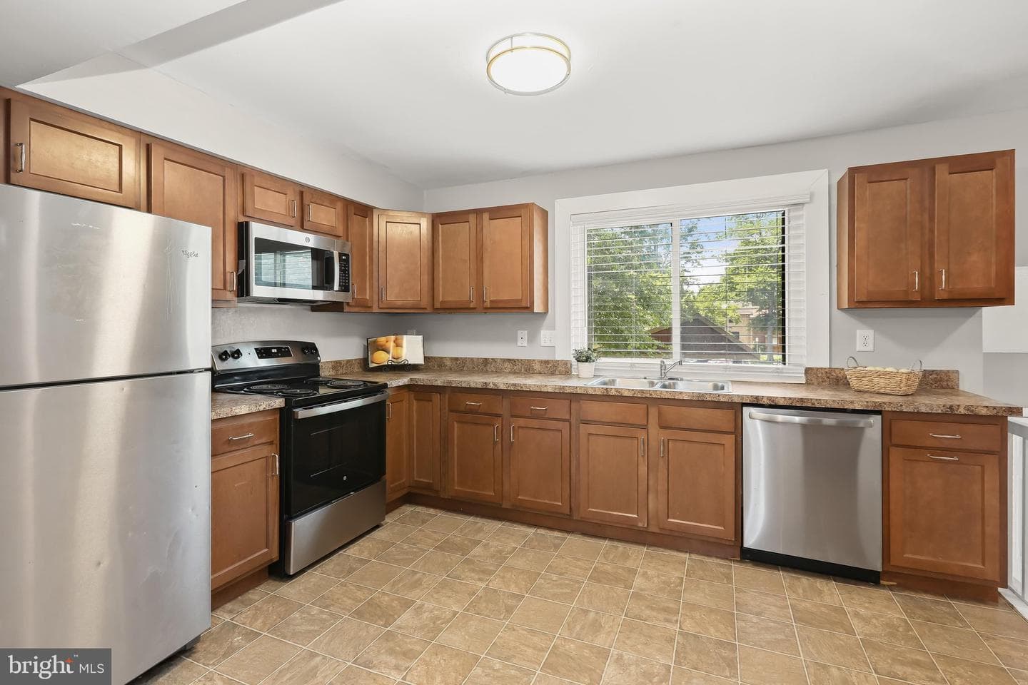 7320 Kerry Hill Court photo 8