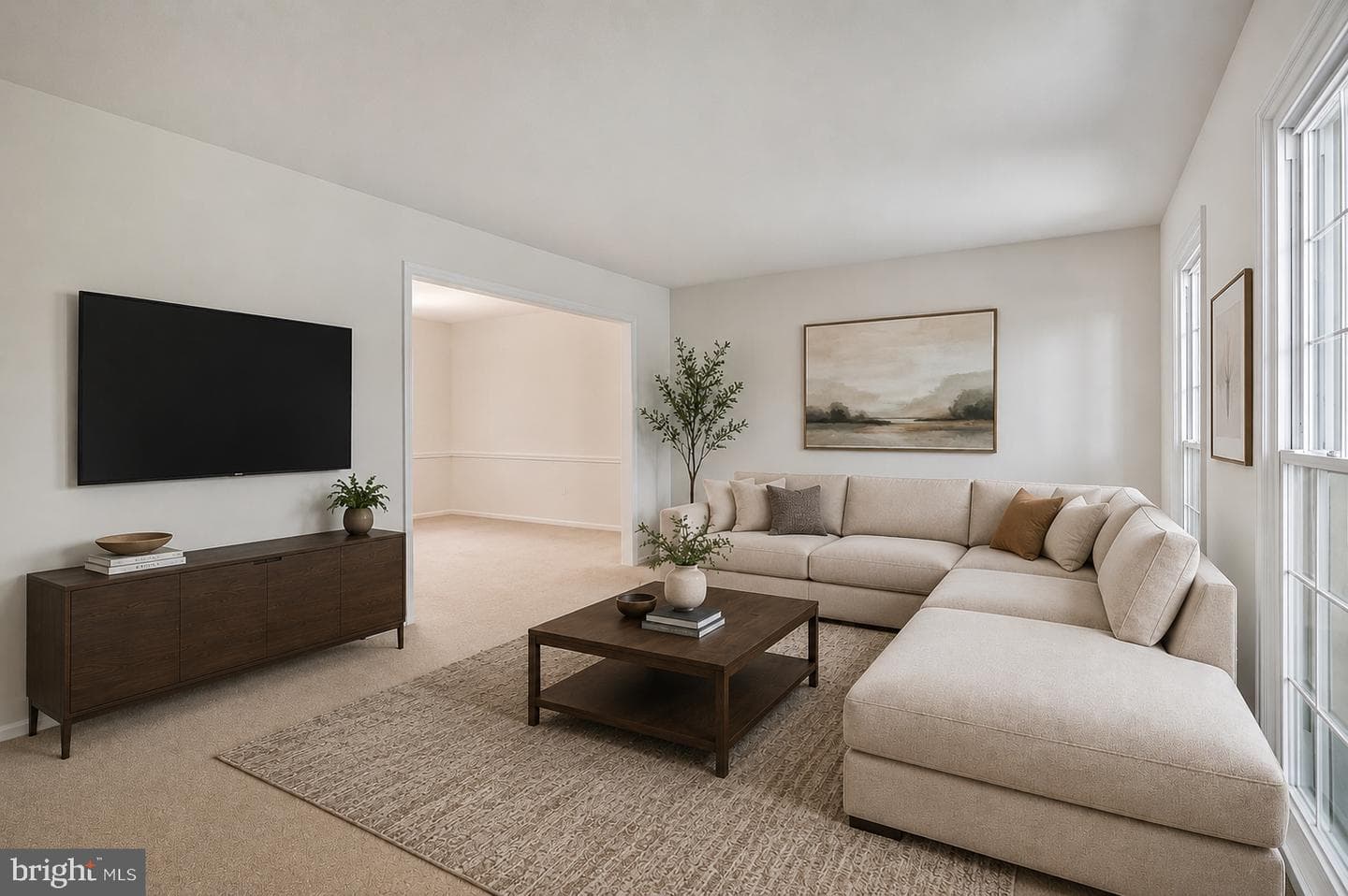 6052 Tamar Drive photo 4