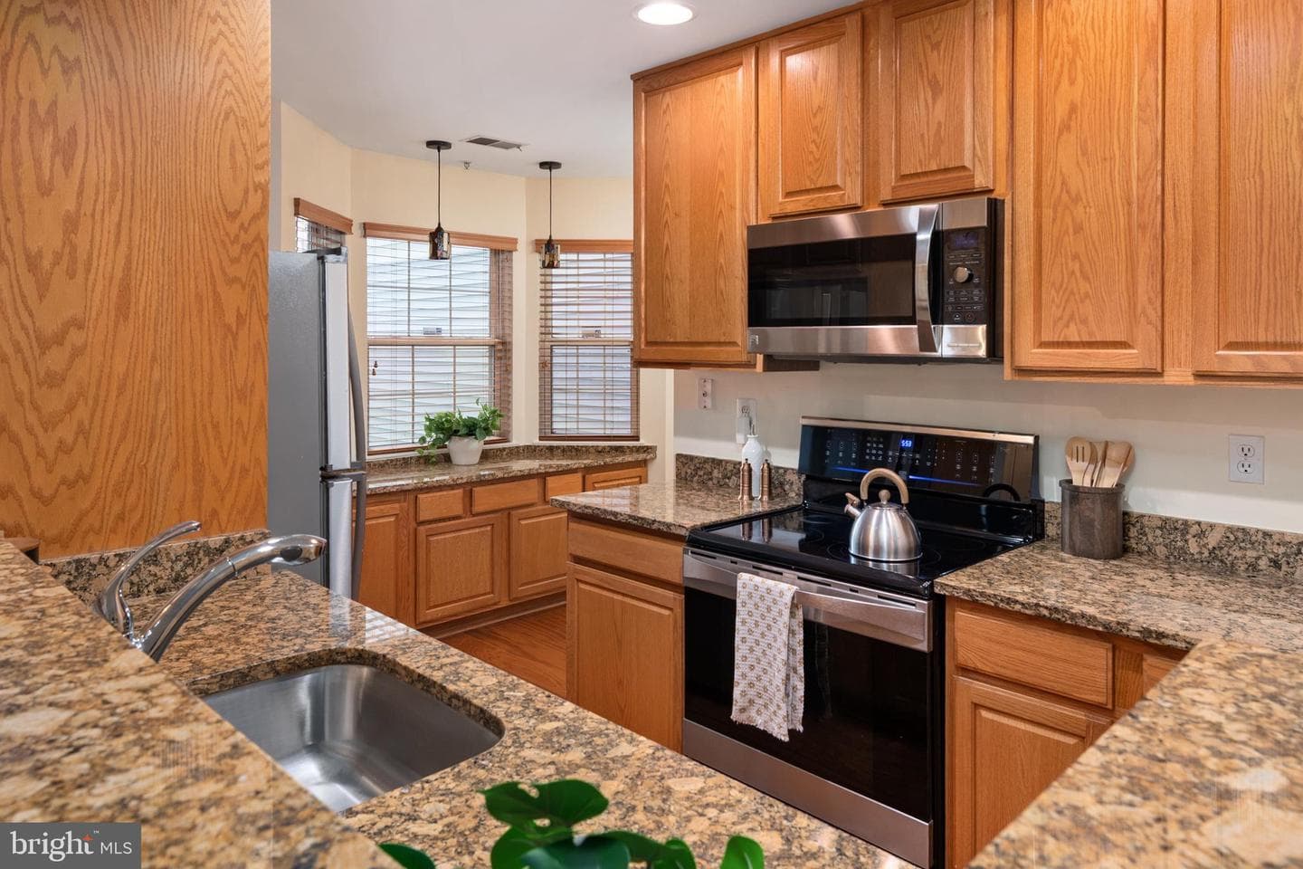 5824 Wyndham Circle #102 photo 19