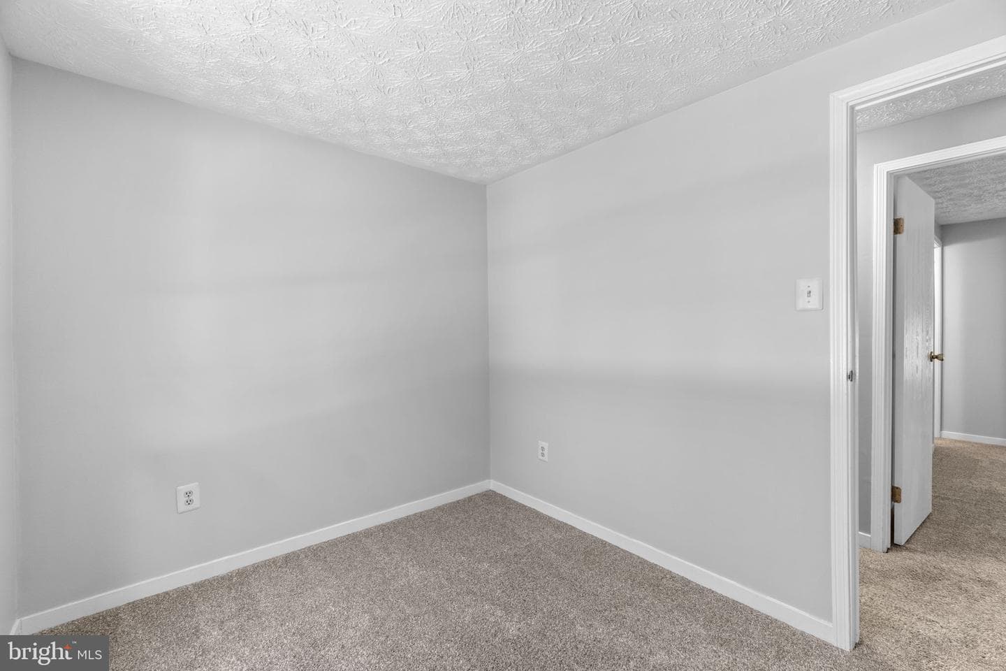 4823 Worthington Way photo 17