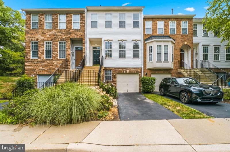 9175 Carriage House Lane