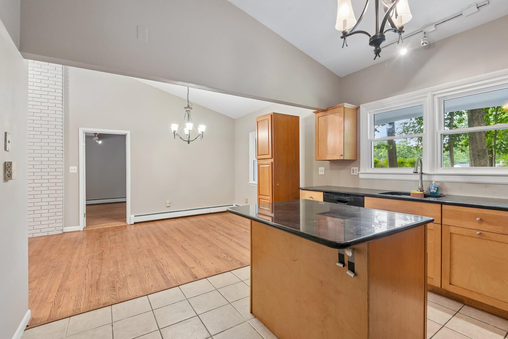10206 Green Clover Court photo 8