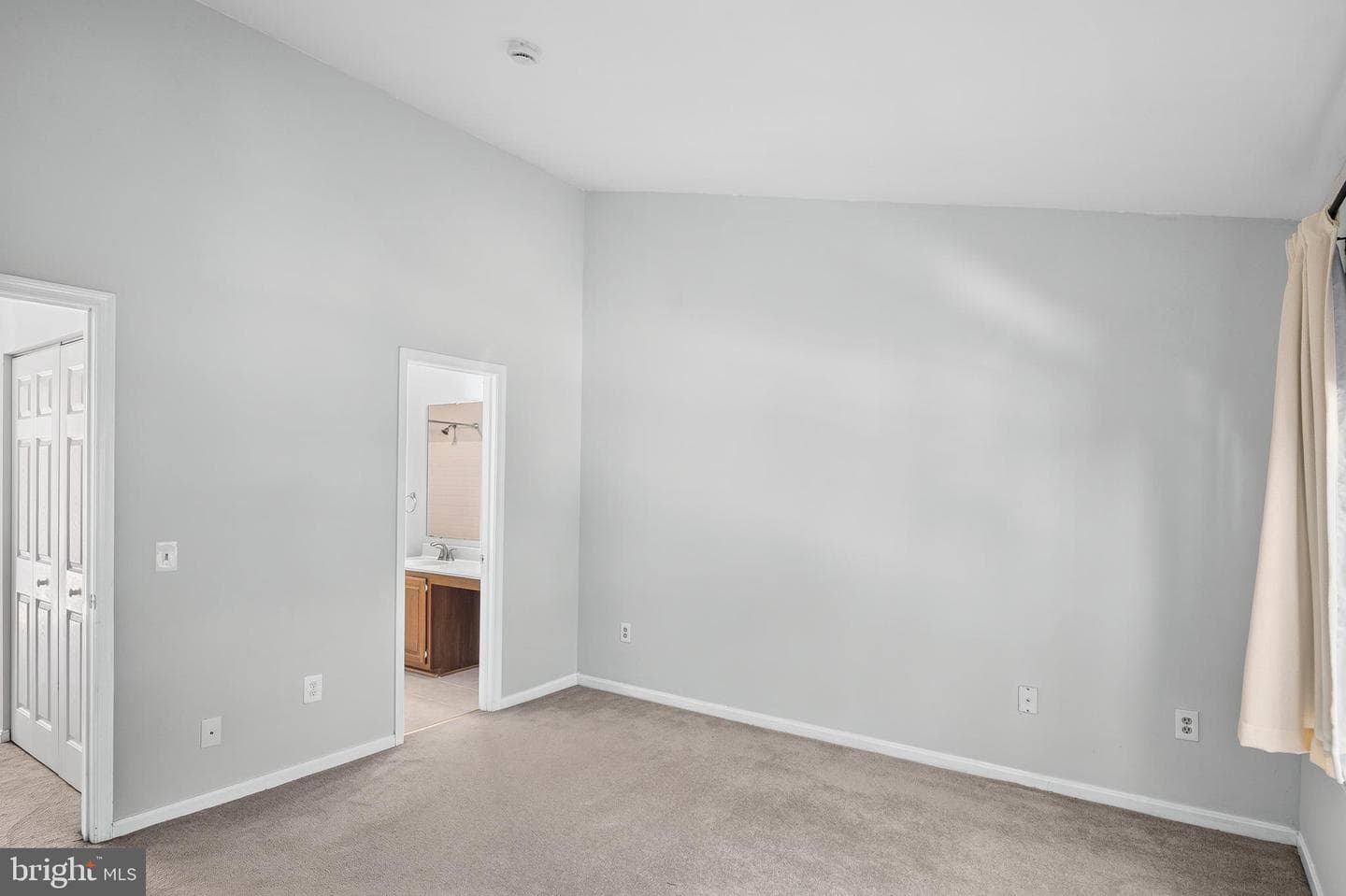 9614 Hingston Downs photo 16