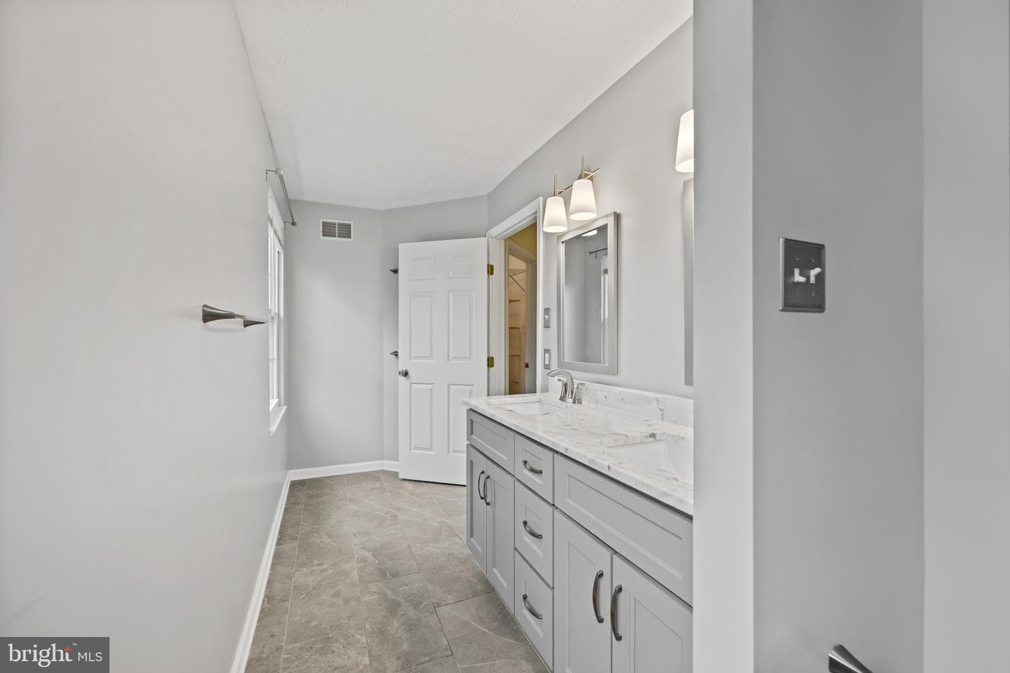 6428 Coxwold Drive photo 30