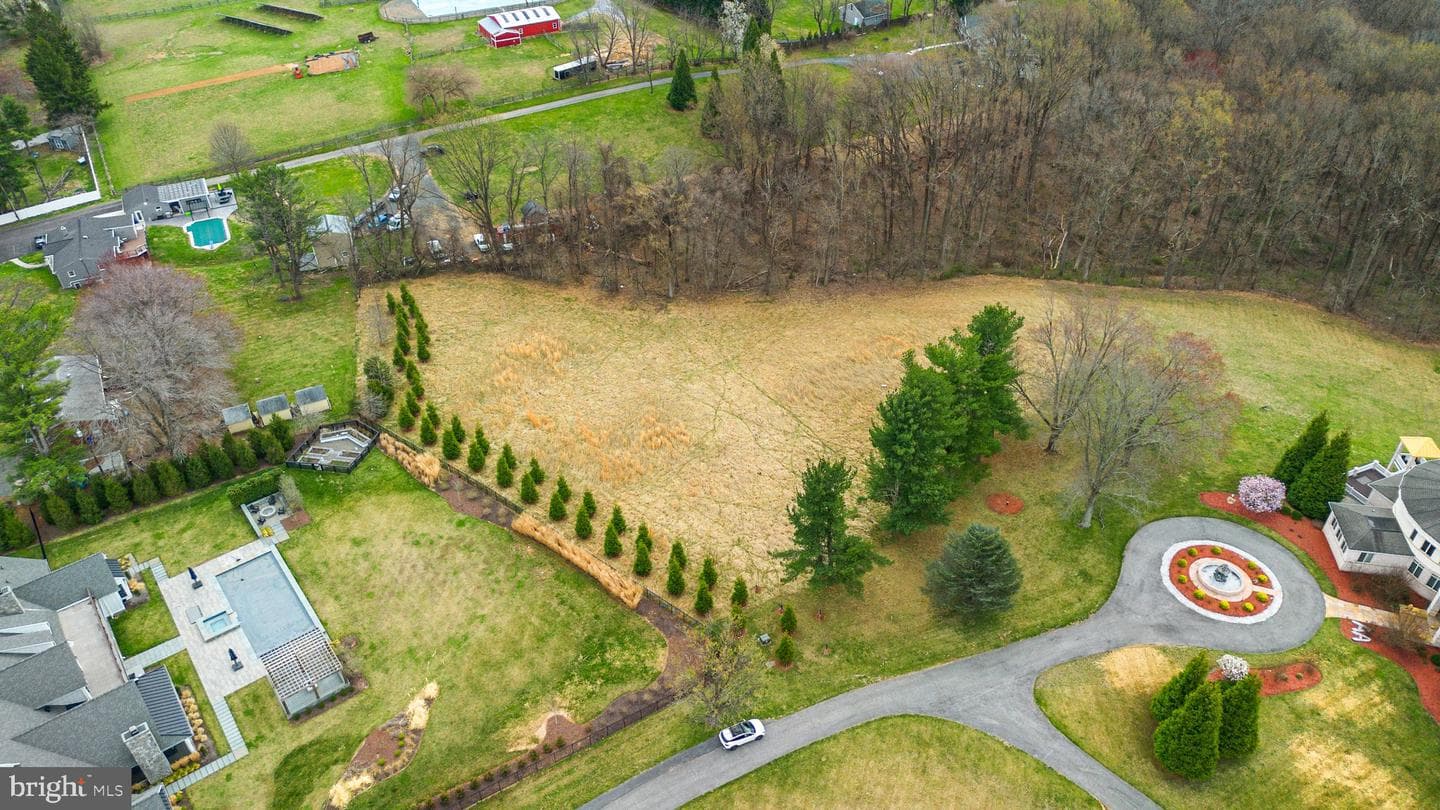 12425 Hill Crest photo 22
