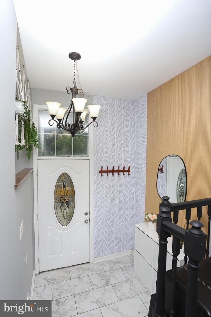 8803 Stonebrook Lane photo 3