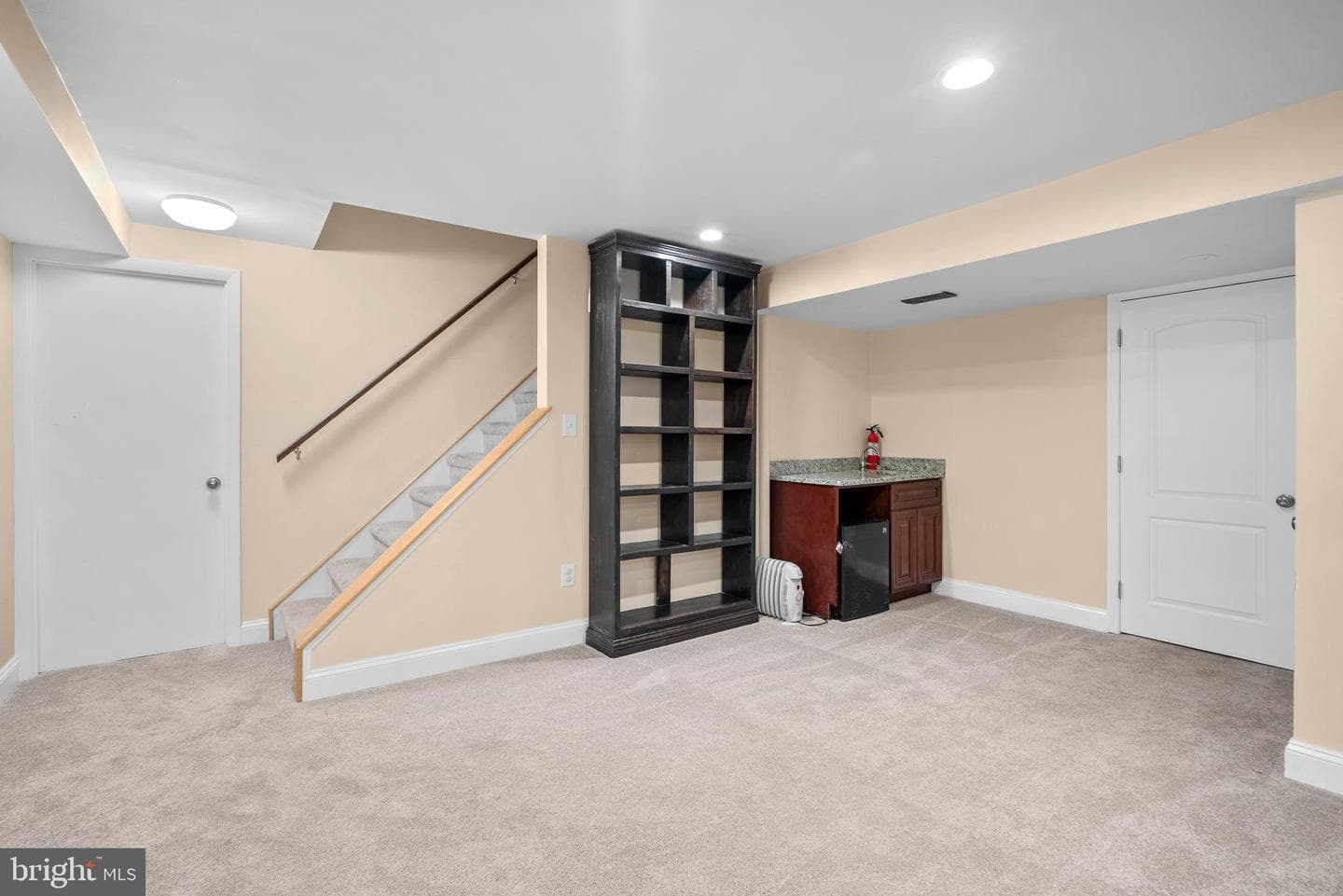 7386 Hopkins Way photo 32