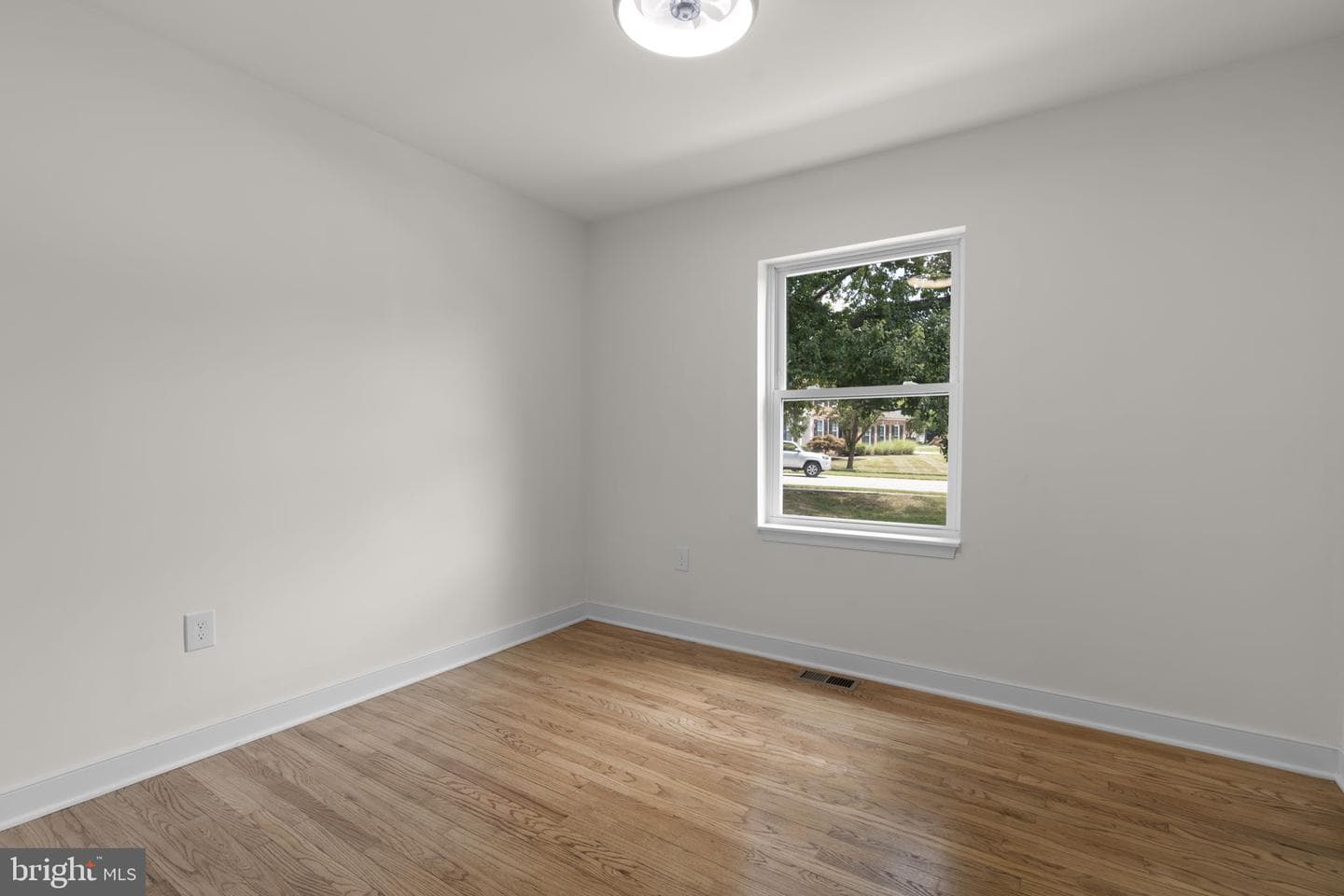 5404 Radel Court photo 31