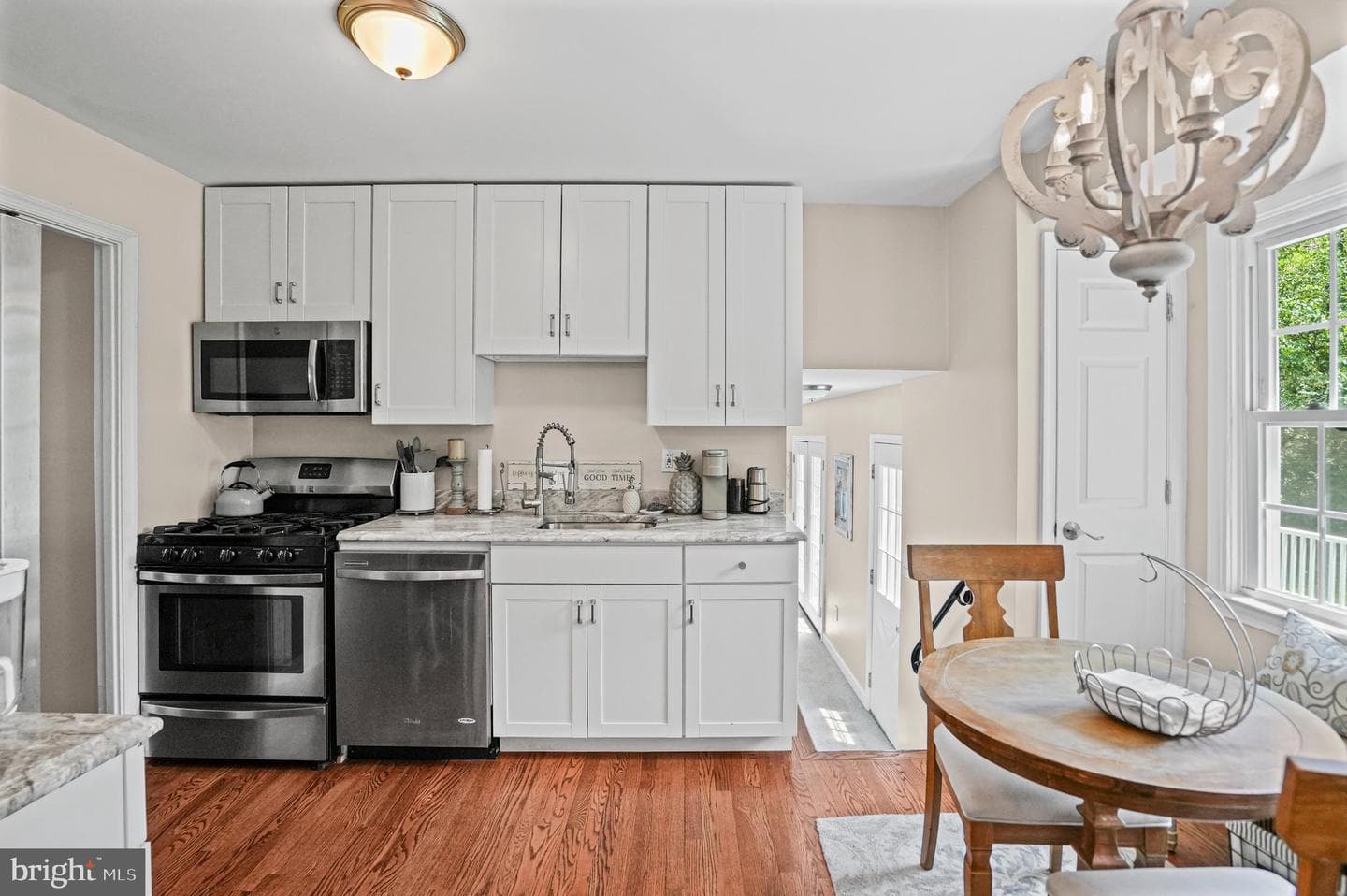 10734 Mid Summer Lane photo 12