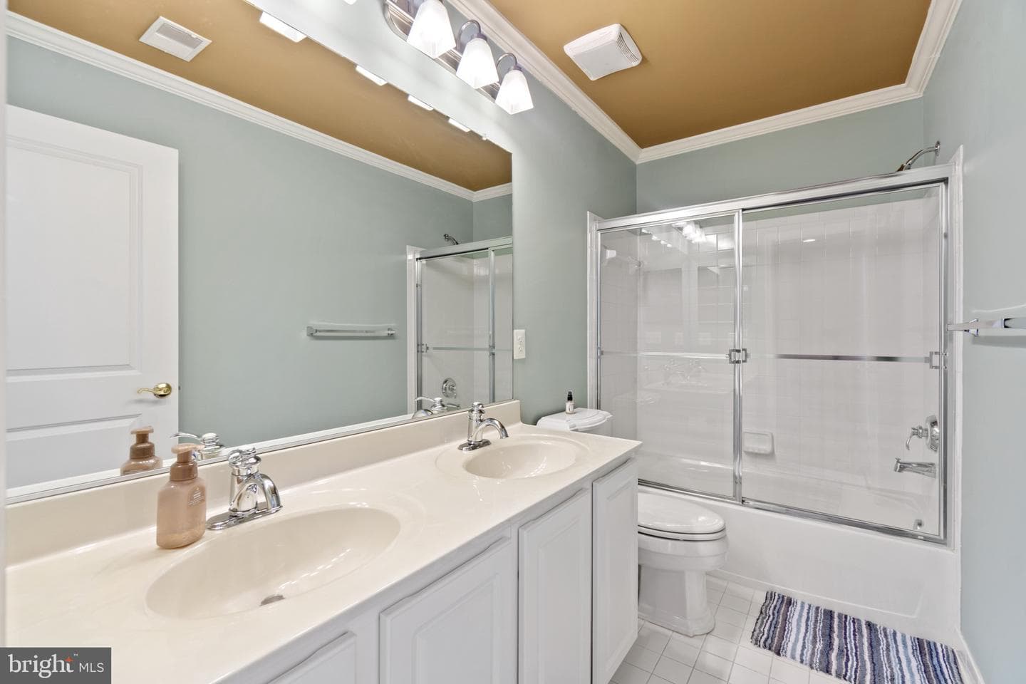 8803 Mirror Lake Way photo 37