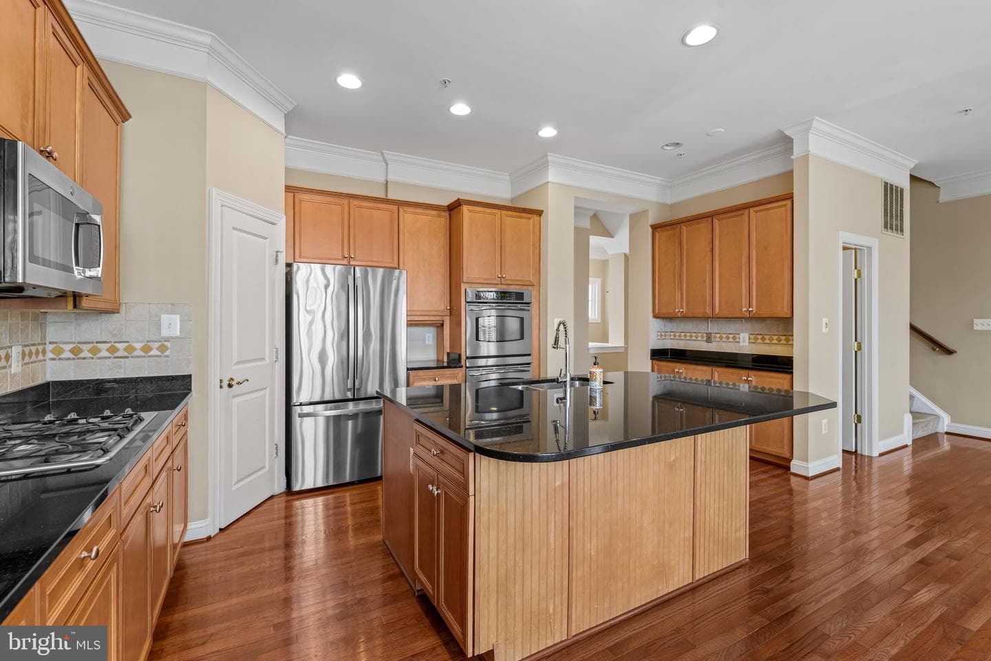 8803 Mirror Lake Way photo 7