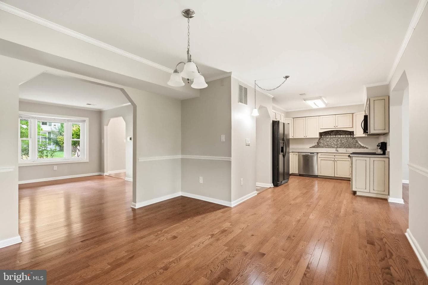 6717 Sewells Orchard Drive photo 5