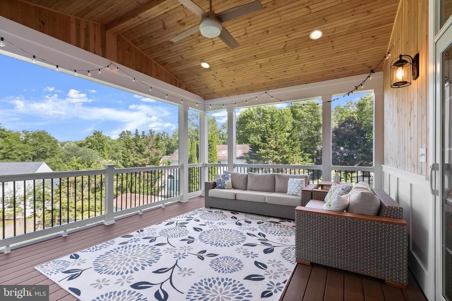 9704 Oriole Court photo 4
