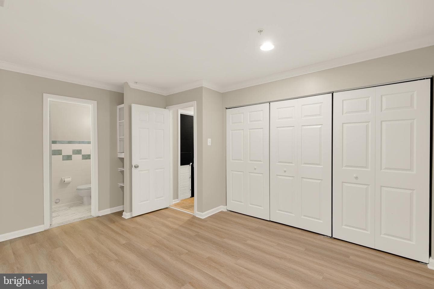 5748 Goldfinch Court photo 10