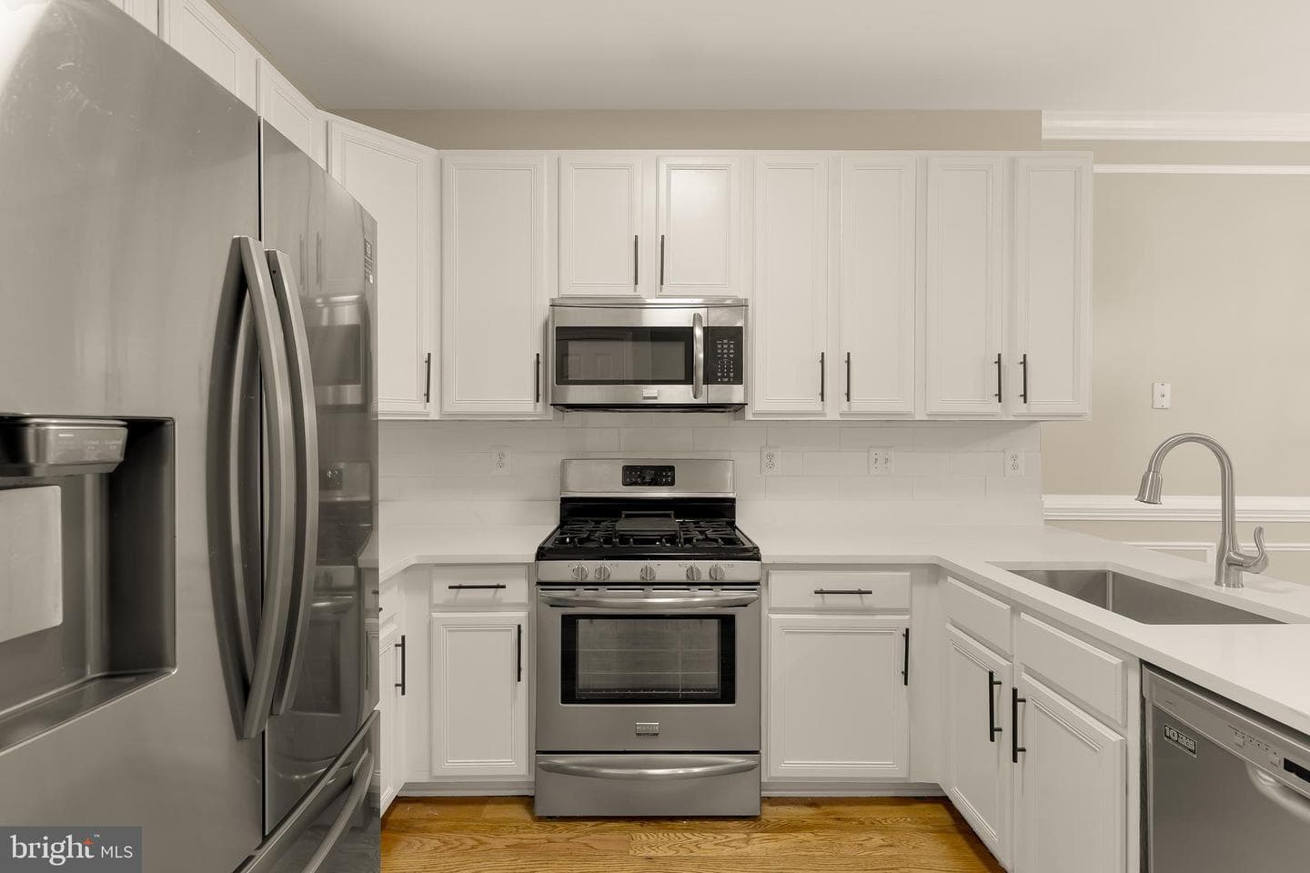 5748 Goldfinch Court photo 17